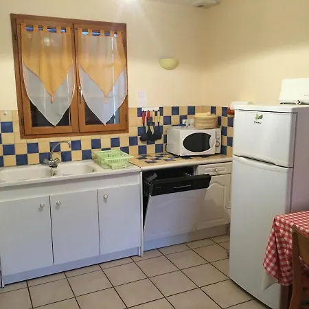 De Plain-pied Avec Jardin Clos, Proche Et Commerces, Animaux Admis - Fr-1-482-43 *