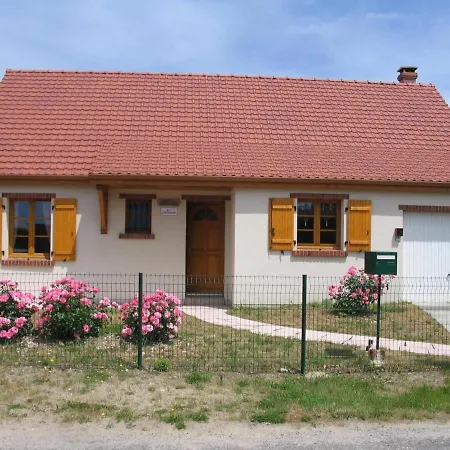 Holiday home De Plain-pied Avec Jardin Clos, Proche Et Commerces, Animaux Admis - Fr-1-482-43